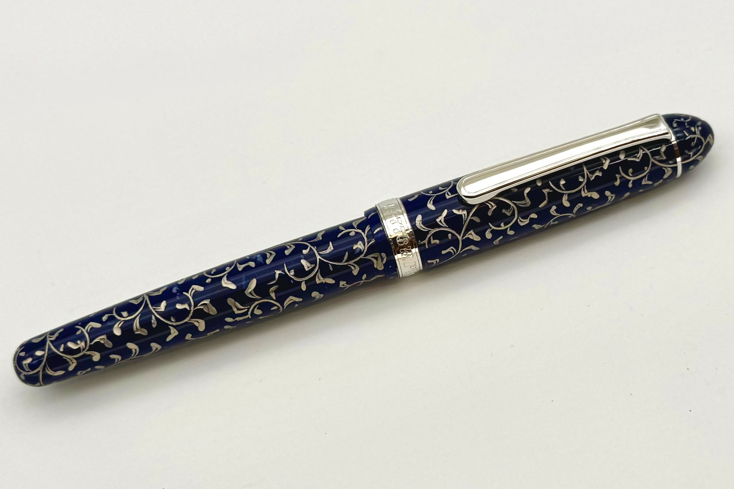 Platinum3776CenturyCelluloidChinkinKarakusaBlueRhodiumTrimFP_D